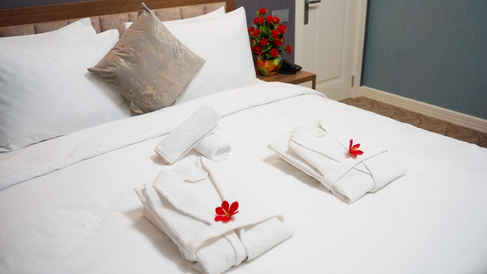 Royal Meridien Hotel Baky Esterno foto
