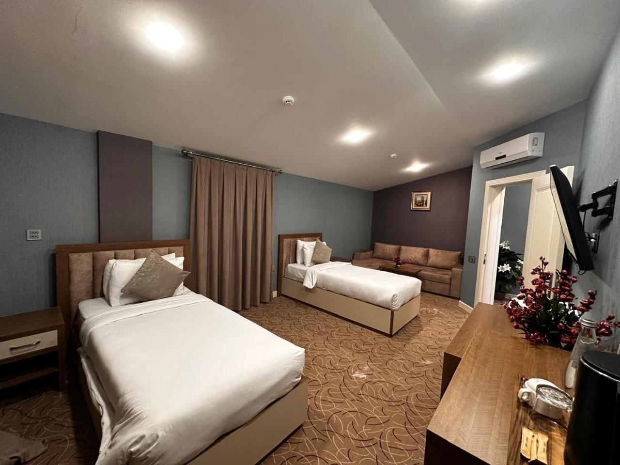 Royal Meridien Hotel Baky Esterno foto