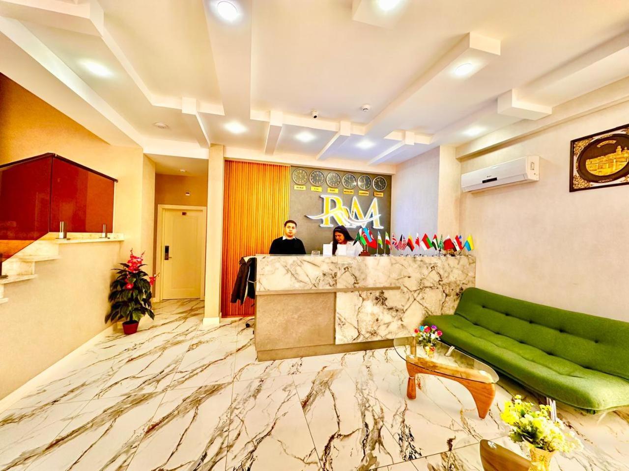 Royal Meridien Hotel Baky Esterno foto