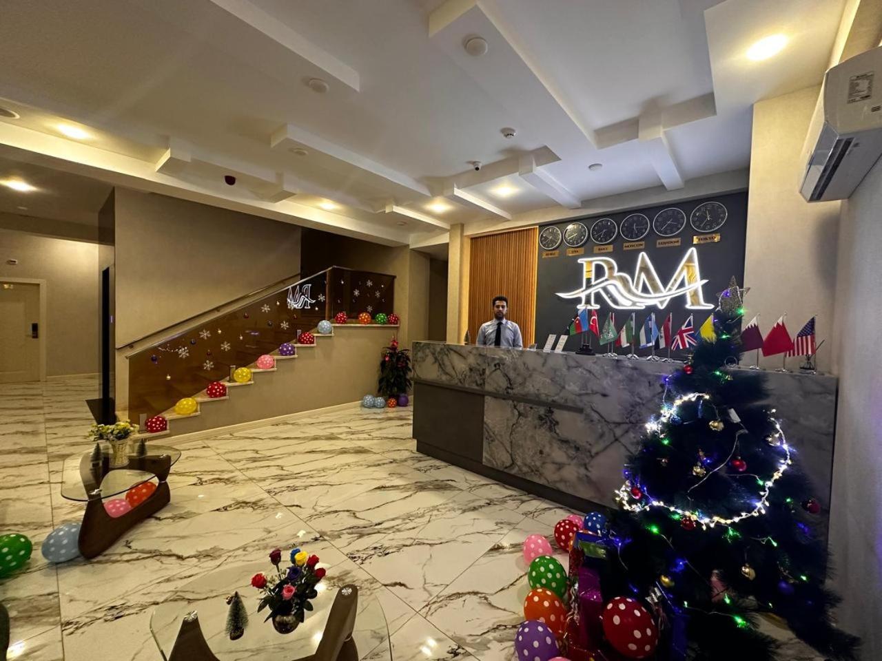 Royal Meridien Hotel Baky Esterno foto