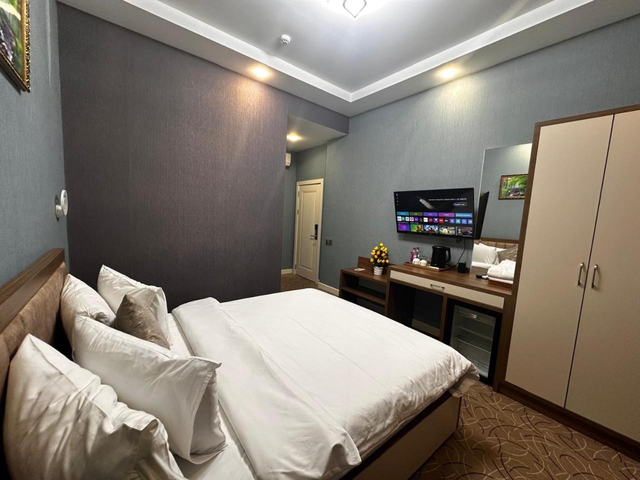 Royal Meridien Hotel Baky Esterno foto