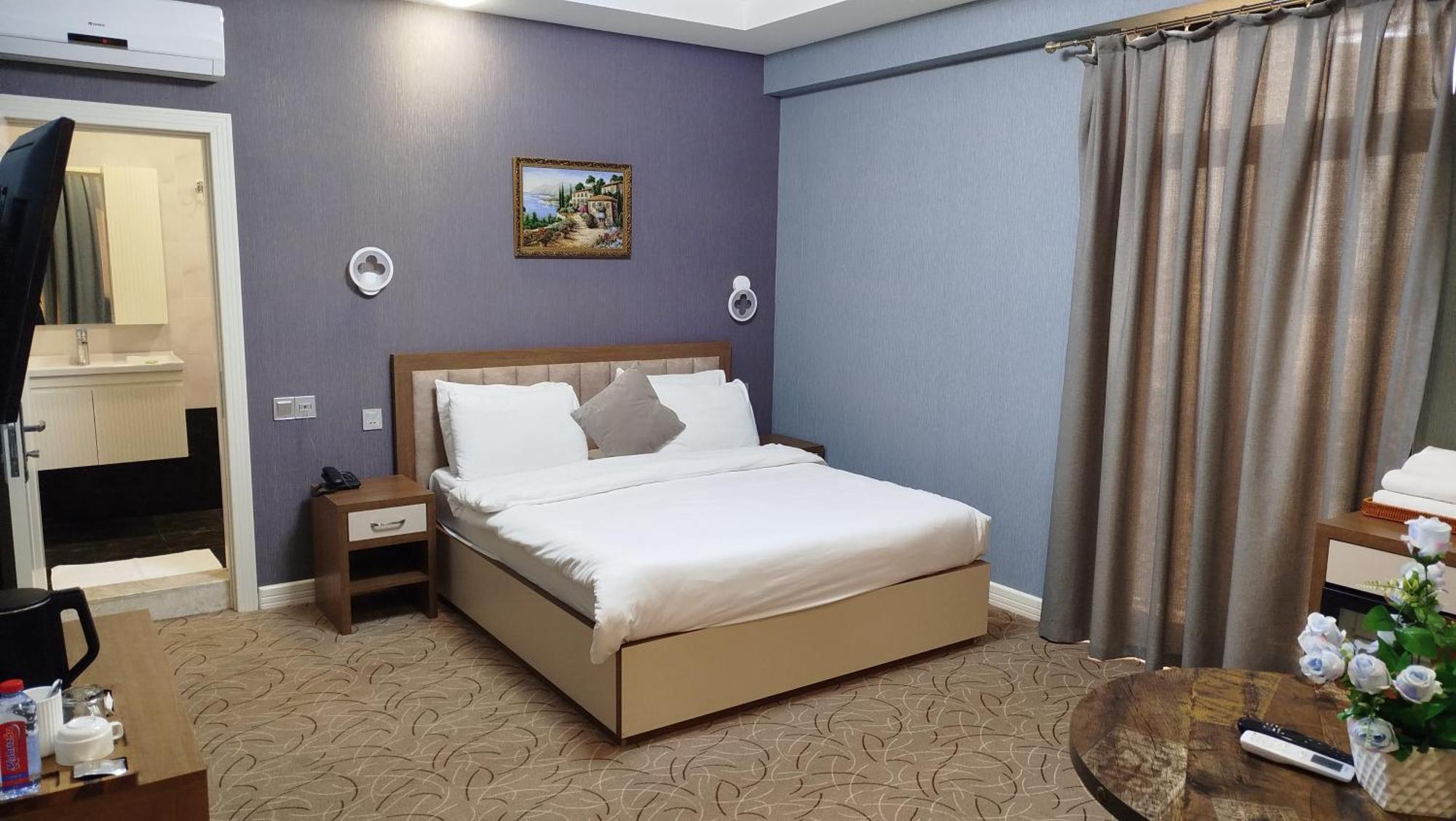 Royal Meridien Hotel Baky Esterno foto