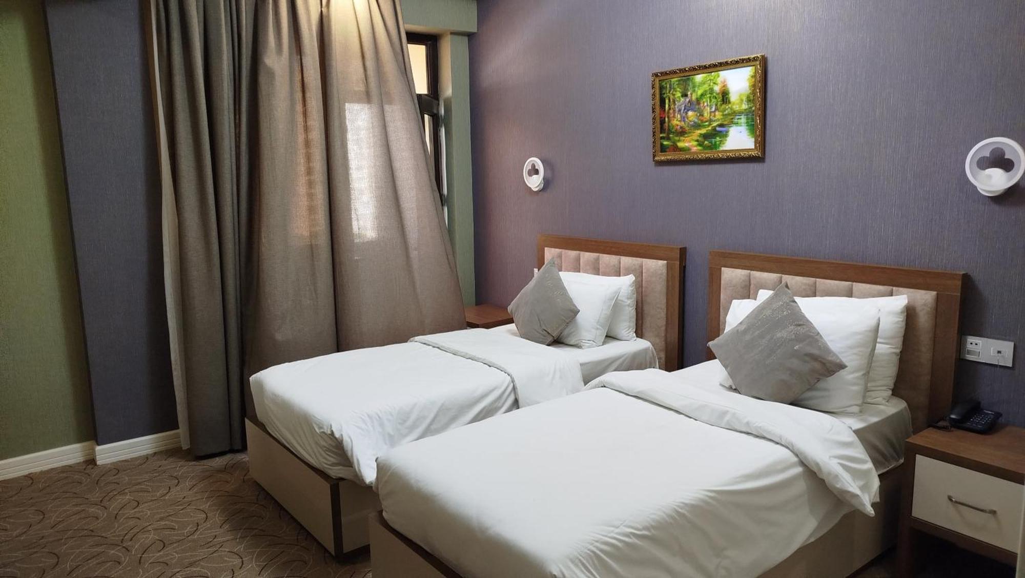 Royal Meridien Hotel Baky Esterno foto